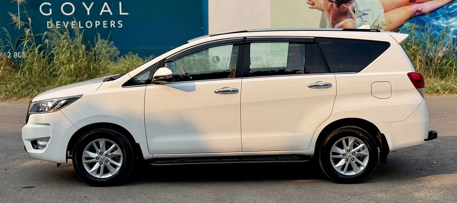 Innova Crysta 2.4 G